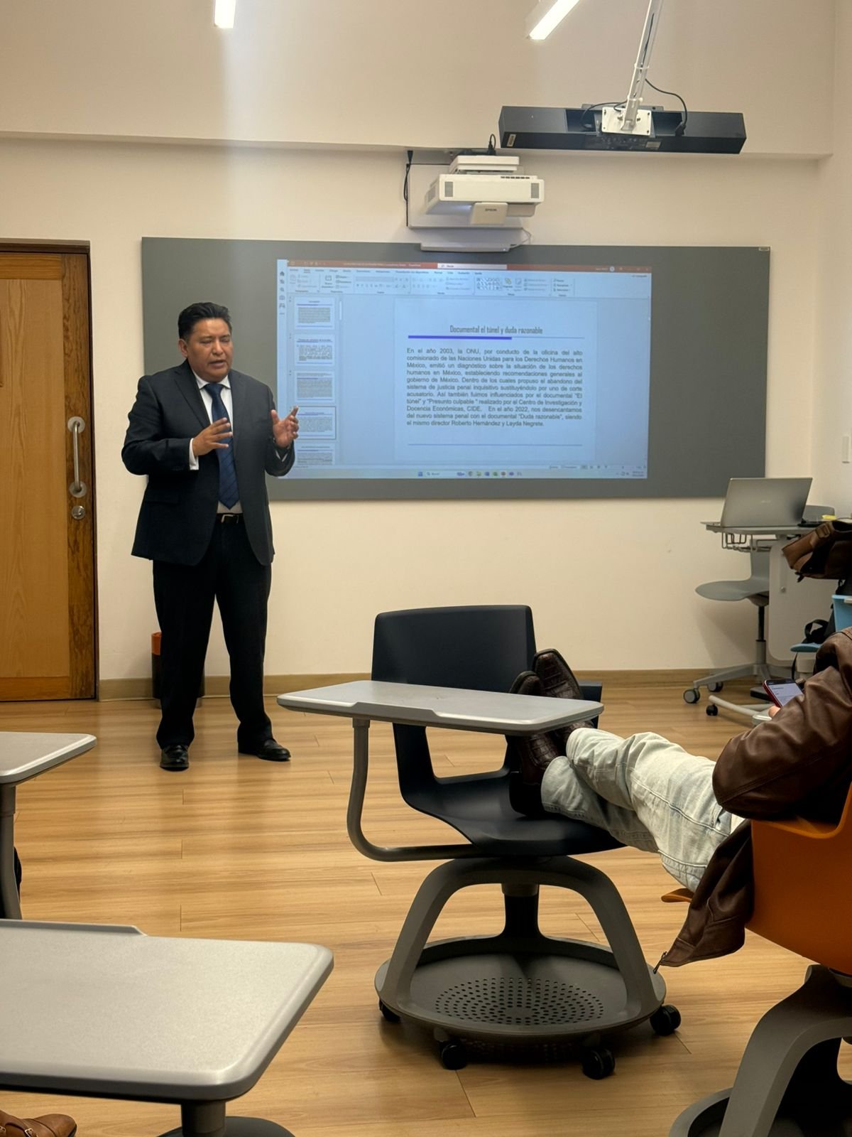 Cátedra en la Universidad Iberoamericana